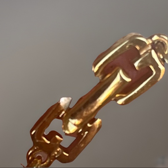 ❌❌sold❌❌GIVENCHY Vintage Logo Chain Necklace - Picture 3 of 4